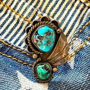 Native American vintage sterling silver and turquoise ring